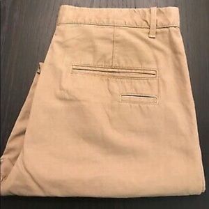 NWOT MENS GAP KHAKI JOGGERS SIZE W32 L30